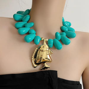 Collana con ciondolo di pesce <span class=keywords><strong>in</strong></span> <span class=keywords><strong>resina</strong></span> colorata a goccia d'acqua con catena alla moda a forma di animale per lo stile di vacanza al mare - Product Image 2