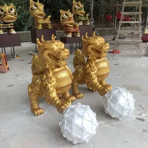Escultura de decoración de puerta de unicornio dorado, escultura de fibra de vidrio, estatua personalizada de León, modelo animal de dragón dorado, adornos de dragón de resina