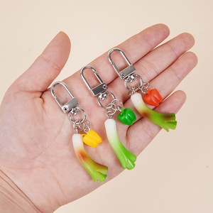 Llavero de cebolla roja y pimiento simulados, divertido colgante de pareja con segmentos de cebolla roja, regalo para supermercados. - Product Image 2