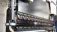Presse plieuse personnalisée DP-Genius-Europe de 175 tonnes |   Contrôleur CNC Delem DA69S 8+1 axes, précision ±0,02 mm pour le pliage des métaux