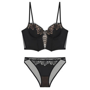 Ensemble de Lingerie Sexy OEM : Camisole Décontractée <span class=keywords><strong>en</strong></span> Dentelle Brodé de Fleurs, Haut Corset <span class=keywords><strong>en</strong></span> Satin à Baleines, Soutien-Gorge Vert Élégant et Strings pour Streetwear - Product Image 2