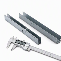 Pièces d'emboutissage métallique sur mesure directement de l'usine, support de rail en acier galvanisé en forme de U, composants d'assemblage de quincaillerie OEM