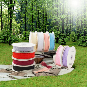 ริบบิ้นลูกไม้โพลีเอสเตอร์แบบตัดลาย ขนาด 3 ซม. ยาว 50 หลา เป็นมิตรกับสิ่งแวดล้อม สำหรับทำโบว์ตกแต่งช่อดอกไม้ DIY สำหรับคริสต์มาส ตกแต่งเค้ก และวัสดุสำหรับบรรจุภัณฑ์ - Product Image 3