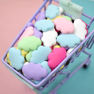 20 piezas/bolsa Accesorios para <span class=keywords><strong>uñas</strong></span> <span class=keywords><strong>Nubes</strong></span> de simulación y <span class=keywords><strong>nubes</strong></span> blancas Accesorios DIY Fundas de teléfono multicolor Juguetes para casa de juegos - Product Image 4