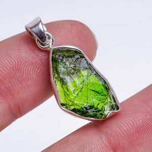 GEMKORA Natural Raw Chrome Diopside Bezel Pendant <b>Necklace</b> 925 Sterling Silver Healing Crystal Jewelry Everyday Wear - Product Image 2