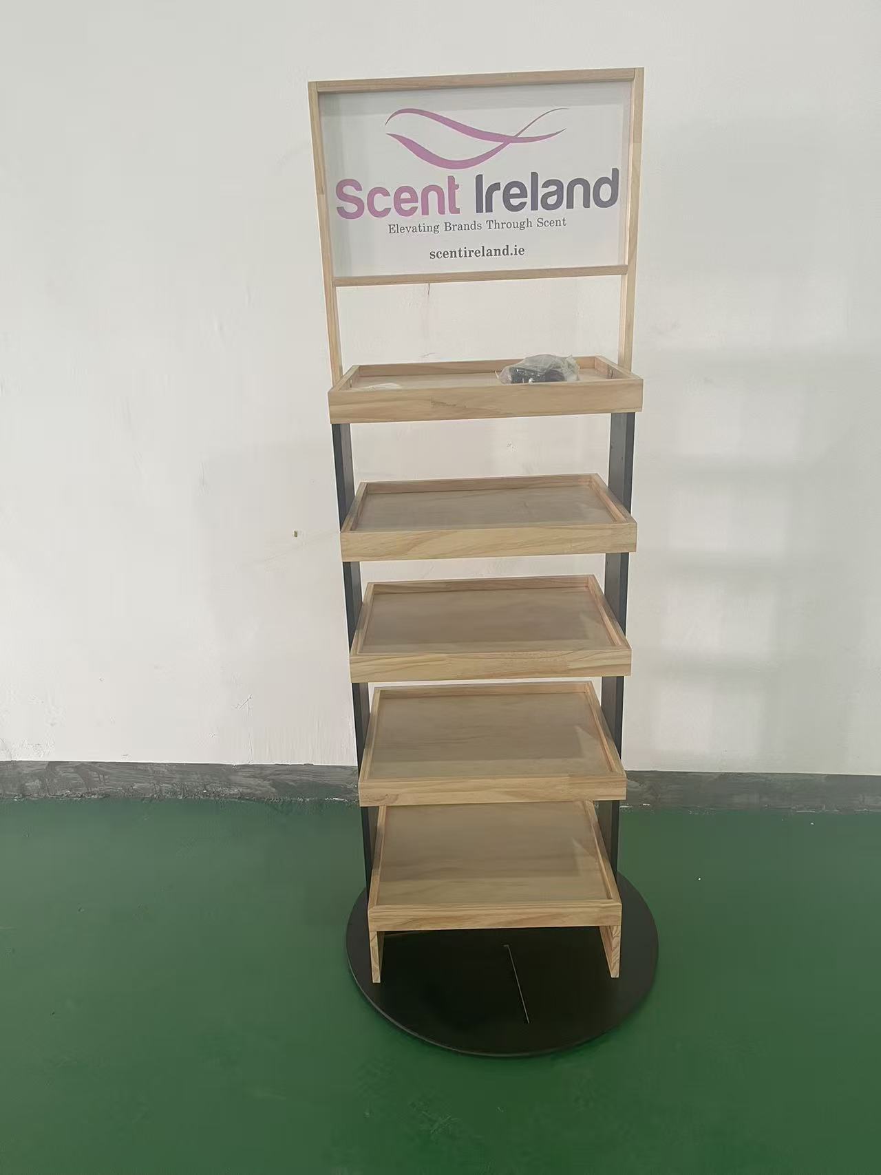 Apache Custom Multi-layer Easily Movable Skincare Wood Display Rack with Casters for Cosmetics and Skincare Stores — view 6