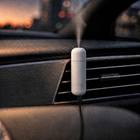 Diffuseur de parfum automatique pour voiture en gros, logo personnalisé, mini diffuseur d'aromathérapie portable rechargeable pour voiture, clip de ventilation, désodorisant