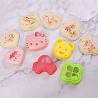 Moule à sandwich en plastique, emporte-pièce à pain en forme d'ours, de chat, de lapin, de voiture, moule à gâteau, biscuit, dispositif de gaufrage, emporte-pièce à croûtes, emporte-pièce à biscuits