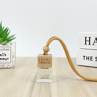 Diffuseur de parfum pour voiture en verre transparent de 8 ml, à suspendre, pour la décoration intérieure du véhicule