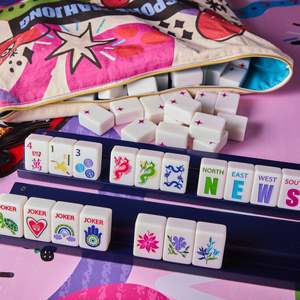 Tuiles de Mahjong XL sur mesure blanc éclatant, méga breloques porte-bonheur, luxe, acrylique sculpté double face, pour réunions entre amis, vente au détail et en gros - Product Image 1