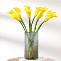 Real Touch Medium Calla Lily Fleurs décoratives artificielles Matériau PU pour la décoration de la maison