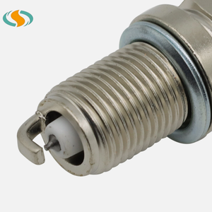 90919-01210 90919-01135 Candele d'Accensione per Toyota e Lexus, Candele NGK Cinesi - Product Image 3