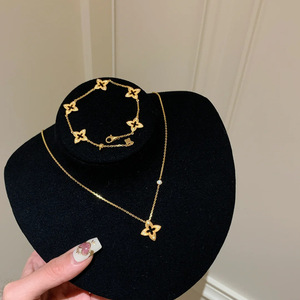 Pendientes, Pulsera y Collar Retro con Diseño de Flor de Diamante, Estilo Dinero Vintage al Viento, Oro Antiguo con Trébol de Cuatro Hojas - Product Image 5