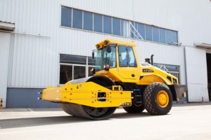 Demande de machines de chantier les plus vendues : Compacteur routier Walmech WS166D 12 tonnes, origine Chine - Product Image 4