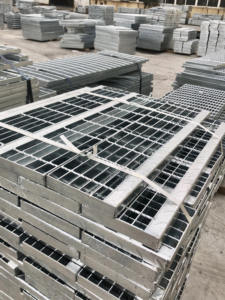 Caillebotis en acier plate-forme passerelle/galvanisé route <span class=keywords><strong>gouttière</strong></span> caillebotis/escalier échelle soudée ordinaire caillebotis en acier - Product Image 3