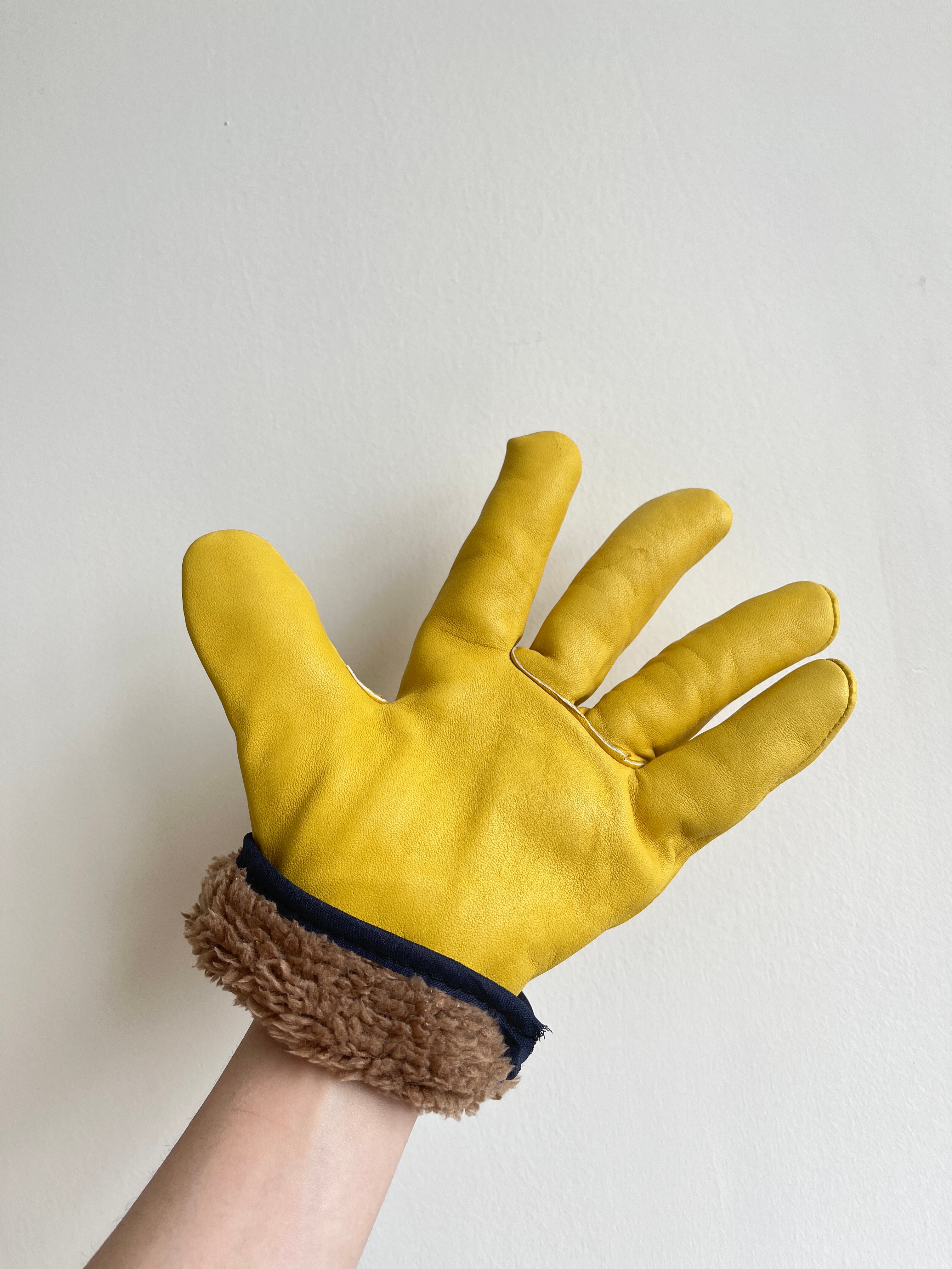 Thick Fleece Suede Sheepskin Winter Beekeeping Gloves Yellow For Beekeeper