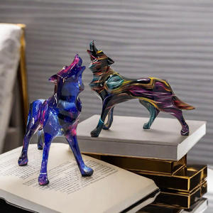 Adorno de Lobo Esculpido Artístico Europeo Transfronterizo para Decoración de Entrada del Hogar, Sala de Estar, Vinoteca y Oficina, de Resina - Product Image 4