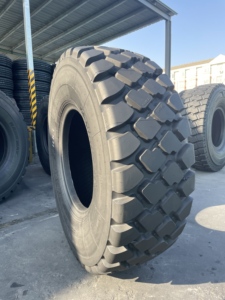 ยางลมคุณภาพสูง OTR E-3 L-3(E)23.5-25 ยางตันแบบไม่มียางในสำหรับรถตักล้อยาง - Product Image 4