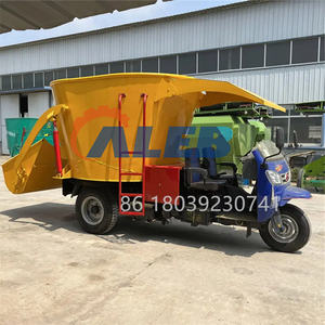 Chariot mélangeur mobile facile à utiliser, mélangeur TMR, alimentateur, <span class=keywords><strong>moteur</strong></span> diesel, fermes laitières, fermes de chèvres, mélangeur d'ensilage de maïs, machine d'alimentation - Product Image 4