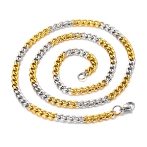 Chaîne cubaine en acier inoxydable plaqué or 18 carats au design unique - Product Image 6