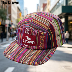 Gorra de 5 Paneles con Logotipo Personalizado y Múltiples Rayas, Venta al por Mayor, Gorra con Estampado Textil Folclórico, Visera Plana, Parche Tejido, Fabricante - Product Image 2
