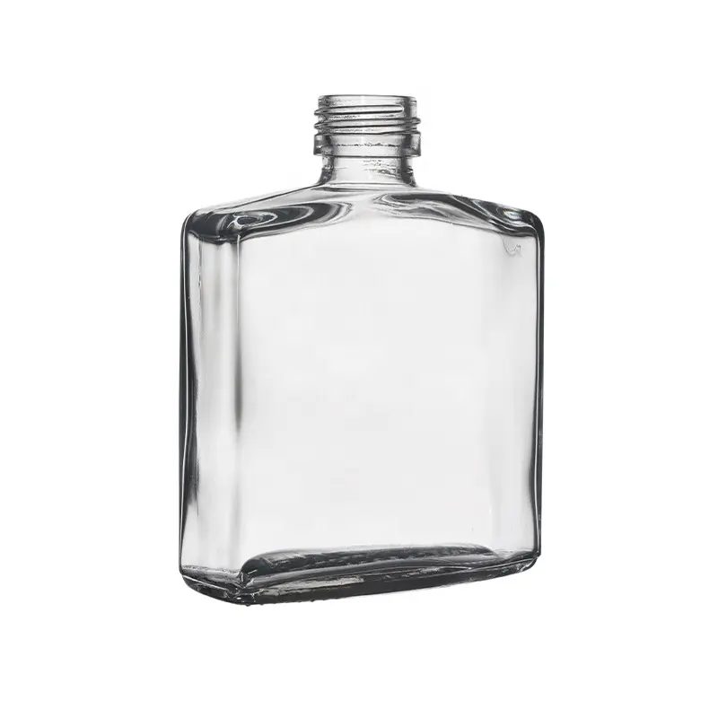 Berlin Packaging Flat Hip Flask Bottle Produced Delicate Appearance 180ml 120ml 250ml Glass Brandy Juice Whiskey Bottle Set