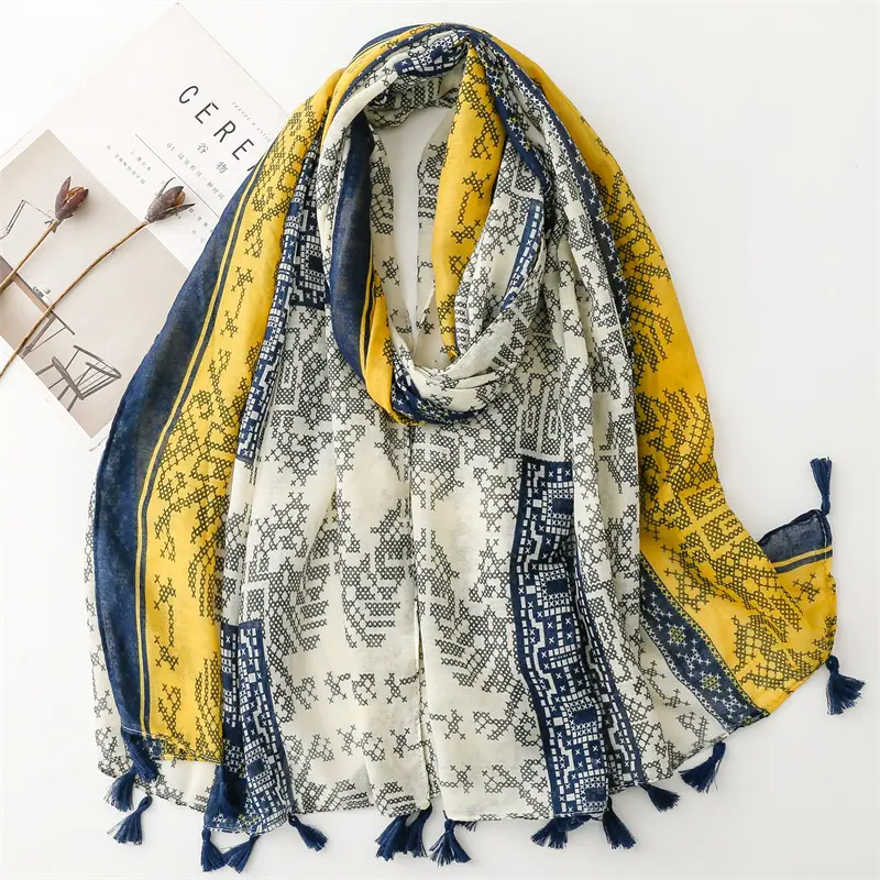 Ethnischer Stil Blumendruck Baumwollgefühl Schals mit Rüschen Damen Geometrie Muster Baumwolle Schal Strandschal muslimische Hijabs