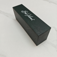 Boîte cadeau rigide en carton avec fenêtre transparente, ruban et languette de tirage, insert compartimenté pour l'emballage de produits de luxe
