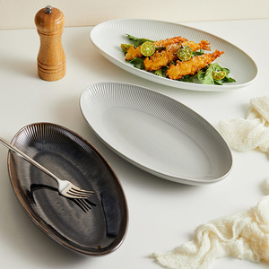Plato de Porcelana Cerámica Serie Moore con Incrustaciones Doradas, Apto para Microondas, Diseño Nórdico, Personalizable para Alojamientos Turísticos - Product Image 4