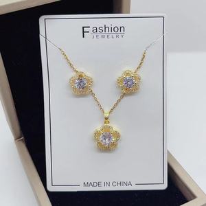 Haute qualité en acier inoxydable Zircon pendentif collier boucle d'oreille mariage luxe ensembles de bijoux de mode - Product Image 3