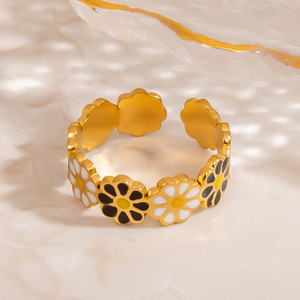 Fashion <b>Rings</b> Stainless Steel Floral Pattern 18k Gold Plated Women's Jewelry Gift Yiwu Origin JZ21117A - Product Image 3