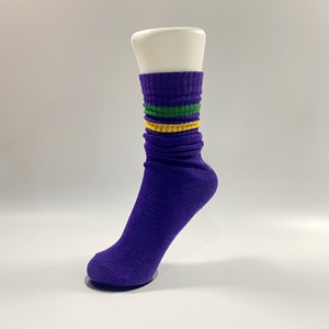 Chaussettes de fête personnalisées avec logo, rayées violettes, vertes et jaunes, pour hommes et femmes, pour le Mardi Gras - Product Image 2