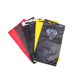 Sacs à crottes de chien biodégradables compostables à 100% en amidon de maïs imprimés sur mesure - Product Image 3
