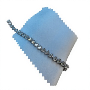 Pulsera de tenis de moissanita chapada en oro de plata de ley 925 con corte de corazón y eslabones de cadena, ideal para regalo de boda o compromiso. - Product Image 2