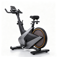 Bicicleta de Ciclismo Indoor con Resistencia Magnética de Volante de 18 kg, Monitor LCD, Transmisión por Correa Silenciosa, Entrenador Cardiovascular para Gimnasio en Casa, Más Vendida