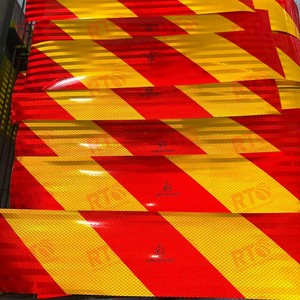 Сертифицированная EMARK HIP светоотражающая наклейка-рефлектор из акрила и алюминия для заднего бампера, 10 лет гарантии, в форме шеврона, ретро-дизайн - Product Image 4