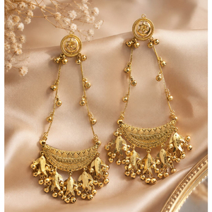 Pendientes Colgantes Chandbali Tradicionales de Lujo Chapados en Oro con Dijes de Ghungroo y Hojas, Pendientes Étnicos de Declaración para Mujer - Product Image 6