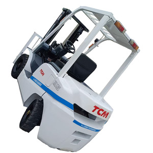 Montacargas Diésel Usado TCM FD25 de 2.5 Toneladas, Precio Reducido, Cilindro Personalizable, Motor ISUZU, Mástil de Dos Etapas - Product Image 1