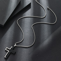 Nouveau Collier Croix Noir et Argent pour Hommes, Style Hip Hop, Bijoux pour Hommes, Chaînes à Porter avec un Pull