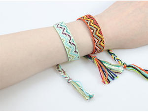Brazaletes de moda étnica inspirados en Asia occidental, correa de muñeca ancha con borla colorida, pulsera tejida controvertida, punto al por mayor - Product Image 3