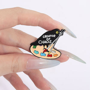 Agente <span class=keywords><strong>de</strong></span> Mayhem esmalte Pin divertido travesura Cuervo broche mochila solapa insignia joyería regalo para amantes <span class=keywords><strong>de</strong></span> los pájaros amigos - Product Image 4