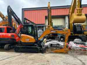 Miniexcavadora de 3.5 Toneladas con Giro Cero y Martillo Hidráulico, Tubería de Martillo Preinstalada para Trabajos de Demolición - Product Image 4