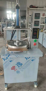 Máquina de hoja moldeadora de pan pita con base de bola de masa de pastel de pizza comercial automática - Product Image 6