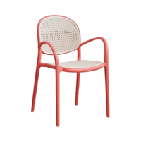 Chaise de salle à manger d'extérieur moderne, colorée, légère, portable, en plastique, empilable, avec accoudoirs, pour usage en terrasse