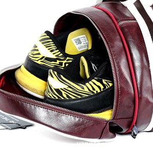 Vente en gros <span class=keywords><strong>de</strong></span> nouveau <span class=keywords><strong>sac</strong></span> <span class=keywords><strong>de</strong></span> messager d'entraînement portable pour hommes et femmes <span class=keywords><strong>de</strong></span> style européen américain Offre Spéciale <span class=keywords><strong>sac</strong></span> <span class=keywords><strong>de</strong></span> voyage <span class=keywords><strong>de</strong></span> <span class=keywords><strong>sport</strong></span> en polyester - Product Image 3