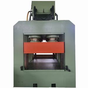 Cửa thép dập nổi máy thủy lực - Product Image 1