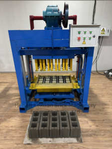 Macchina per la Produzione di Mattoni con Sufficienti Riserve di Attrezzature, Molto Richiesta in Camerun, Prodotta con Macchina per la Formatura di Blocchi in Cemento e Calce - Product Image 2