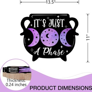 Décoration murale gothique amusante en bois pour Halloween : Caldeirons de sorcière, lune et étoiles violettes, idéale pour les fêtes d'Halloween - Product Image 4