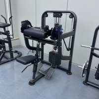 Machine de musculation professionnelle de qualité commerciale pour la musculation des deltoides assis, idéale pour les salles de sport et les bodybuilders.