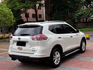 Nissan X-Trail d'occasion 2017 2.0L Manuelle 2 roues motrices Conduite à gauche |   Clearence au sol élevée, consommation de carburant économique |   Prix de gros Prêt à l'exportation - Product Image 4